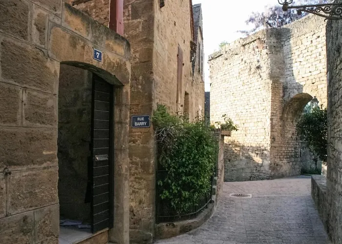 Barry Sarlat-la-Canéda